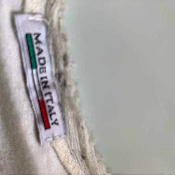 100% silk dress made in Italy, One of a kind piece. It’s beautifully made - Picture 5 of 5